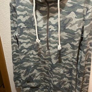 Vanilla Bay Gray Camouflage Hoodie